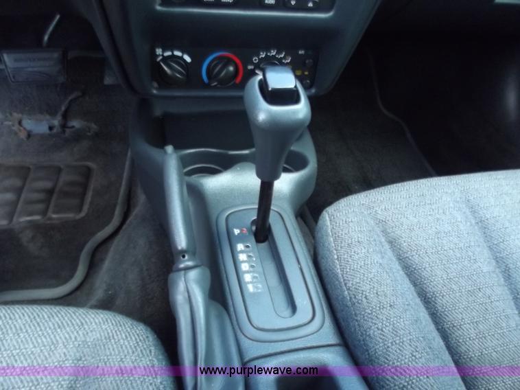 image for item C2019 2001 Chevrolet Cavalier