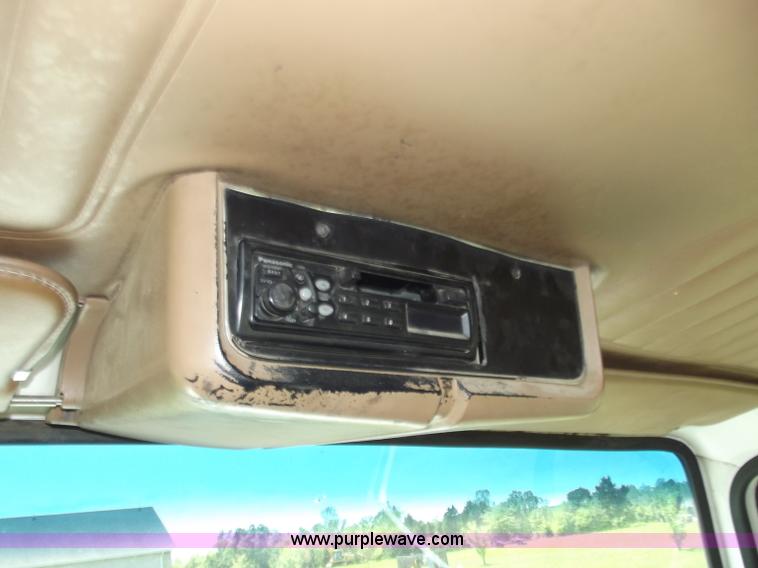 image for item C2024 1996 Ford LTA9000 AeroMax flatbed dump truck