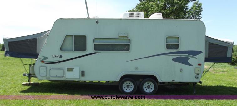 image for item C2025 2000 Cub 21' camper