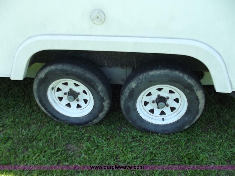 image for item C2025 2000 Cub 21' camper