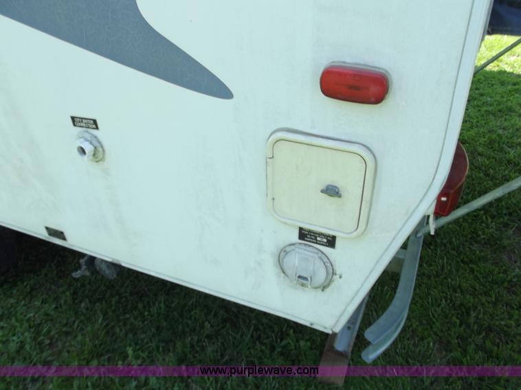 image for item C2025 2000 Cub 21' camper