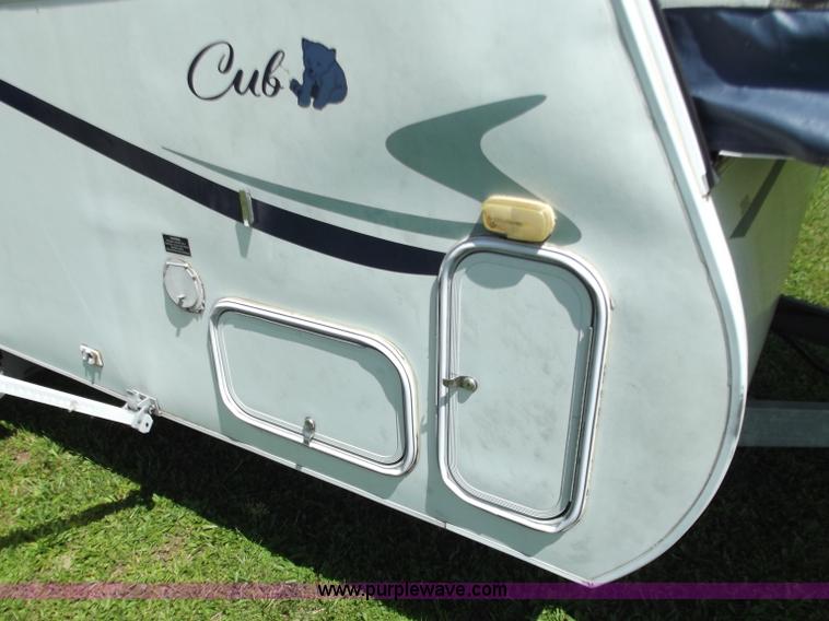 image for item C2025 2000 Cub 21' camper