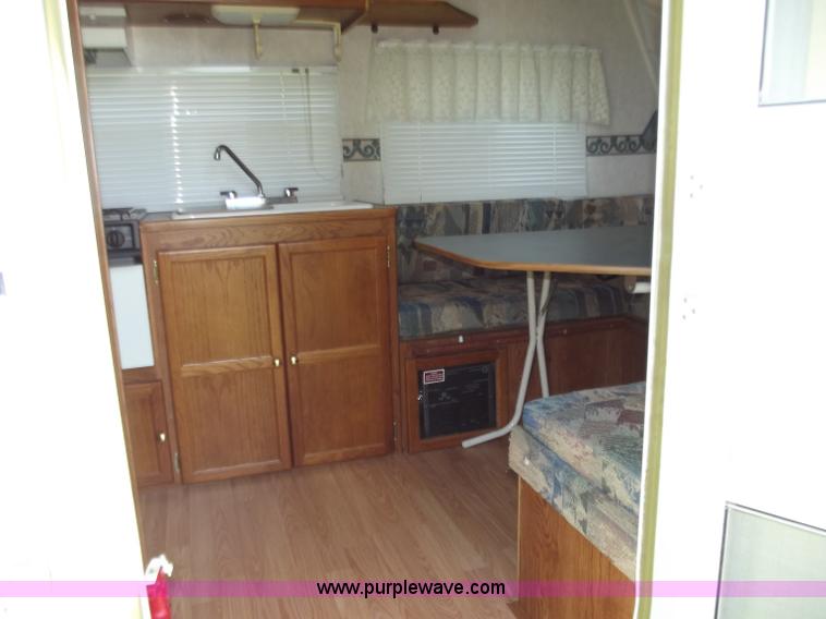 image for item C2025 2000 Cub 21' camper