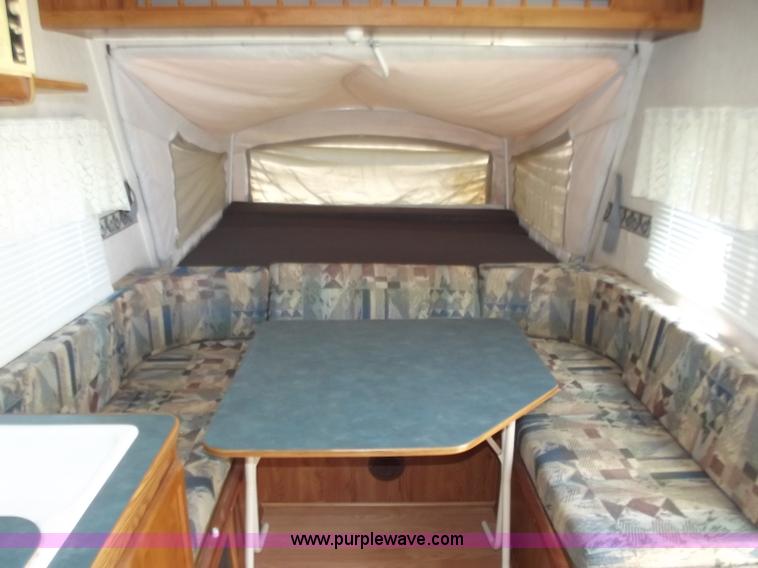 image for item C2025 2000 Cub 21' camper