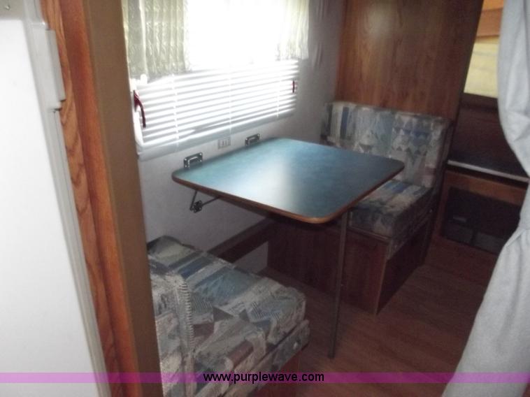 image for item C2025 2000 Cub 21' camper