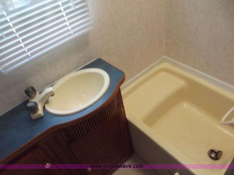 image for item C2025 2000 Cub 21' camper