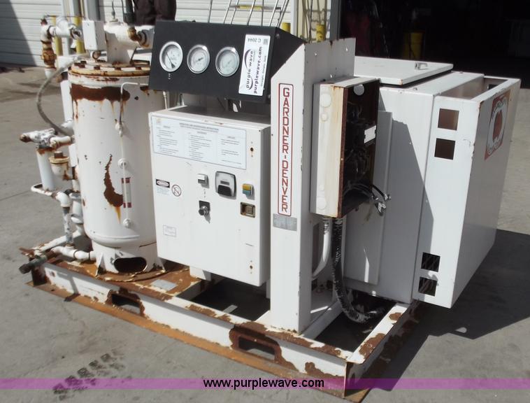 image for item C2044 Gardner Denver electric screw air compressor