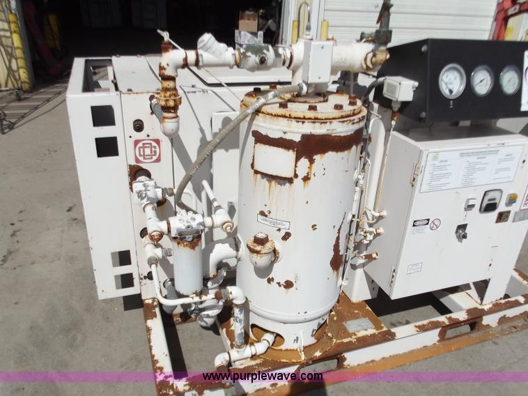 image for item C2044 Gardner Denver electric screw air compressor