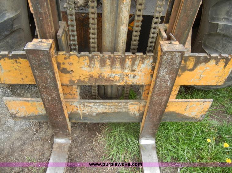 image for item C4277 Case 584 forklift