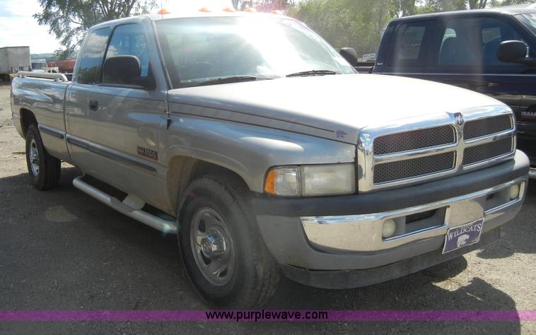 image for item C4489 1999 Dodge Ram 2500 Laramie SLT quad cab pickup truck