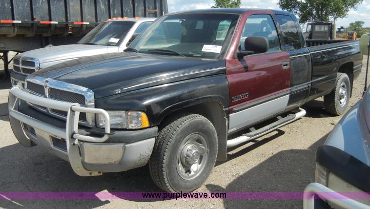 image for item C4490 1999 Dodge Ram 2500 Laramie SLT quad cab pickup truck