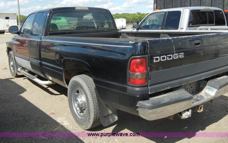 image for item C4490 1999 Dodge Ram 2500 Laramie SLT quad cab pickup truck