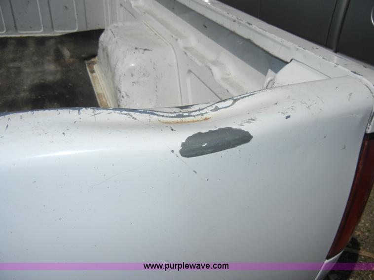 image for item C4492 1999 Chevrolet S10 LS extended cab pickup truck