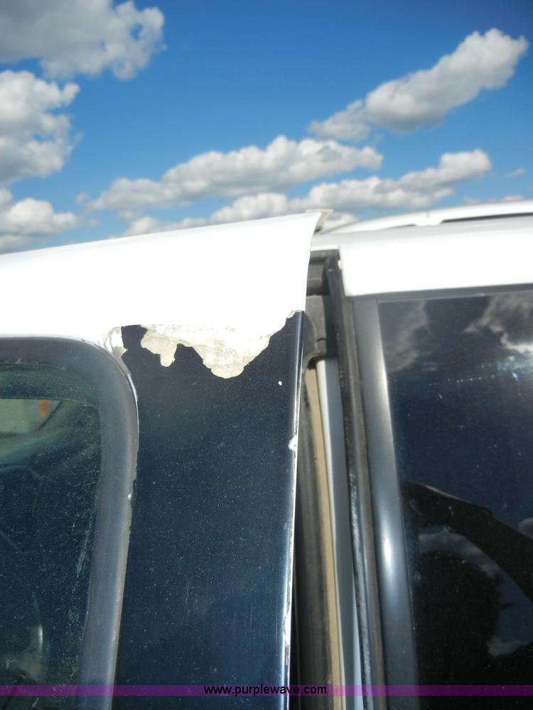 image for item C4492 1999 Chevrolet S10 LS extended cab pickup truck