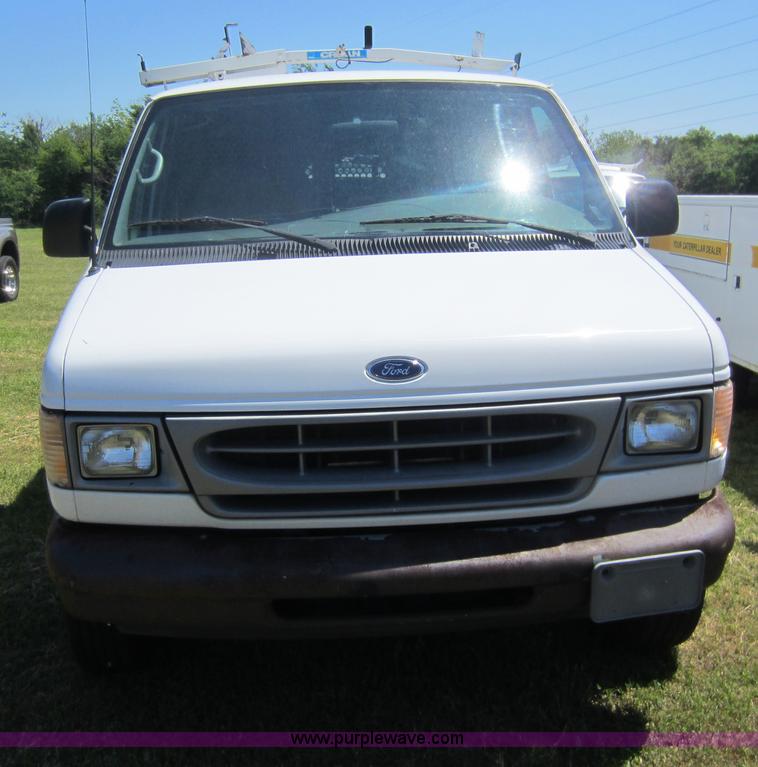 image for item C5463 2001 Ford E250 cargo van