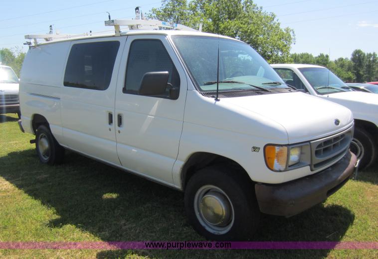 image for item C5463 2001 Ford E250 cargo van