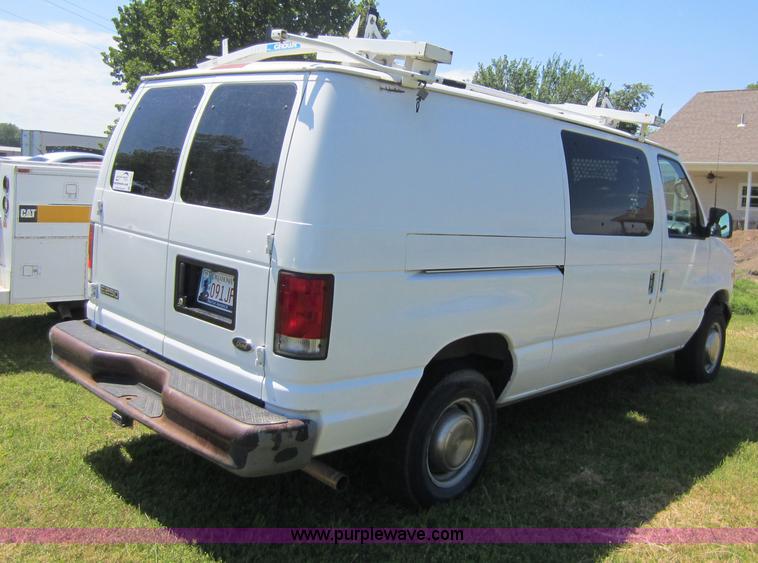 image for item C5463 2001 Ford E250 cargo van