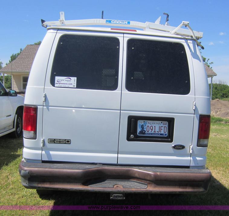 image for item C5463 2001 Ford E250 cargo van