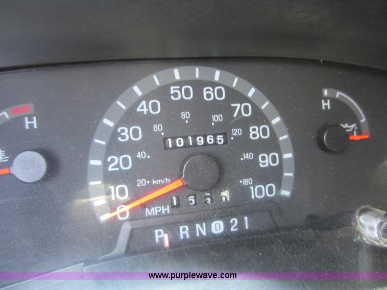 image for item C5463 2001 Ford E250 cargo van