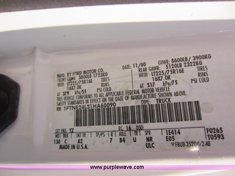 image for item C5463 2001 Ford E250 cargo van