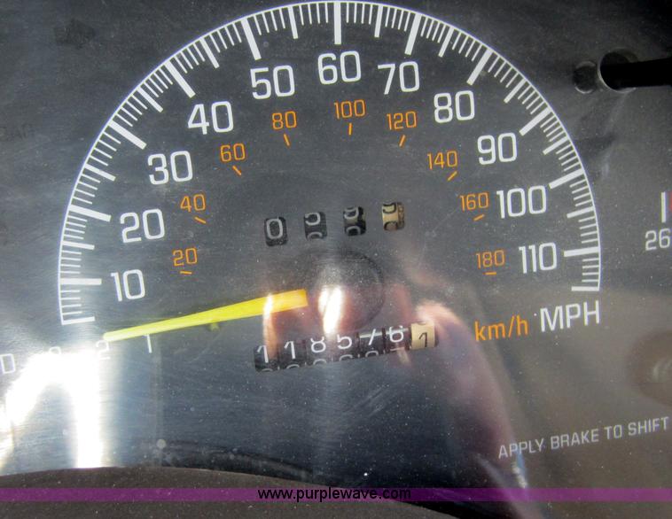 image for item C5465 2000 Pontiac Grand Prix GT