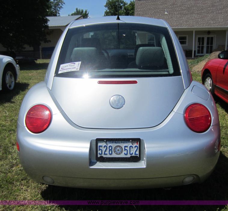 image for item C5467 2005 Volkswagen New Beetle TDI