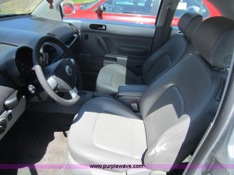 image for item C5467 2005 Volkswagen New Beetle TDI