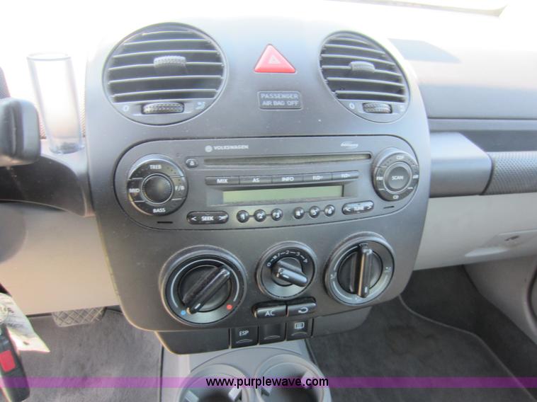 image for item C5467 2005 Volkswagen New Beetle TDI