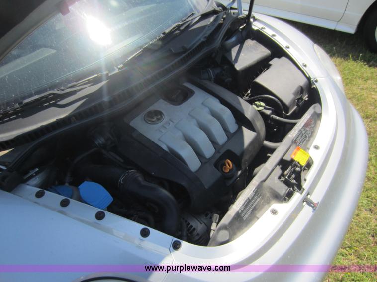 image for item C5467 2005 Volkswagen New Beetle TDI