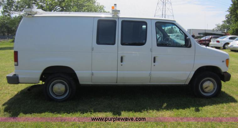 image for item C5472 2001 Ford E250 cargo van