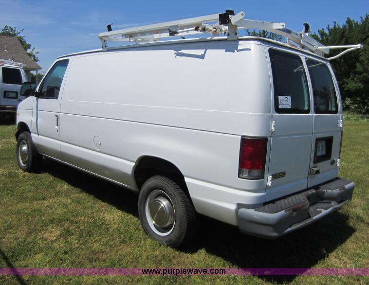 image for item C5472 2001 Ford E250 cargo van