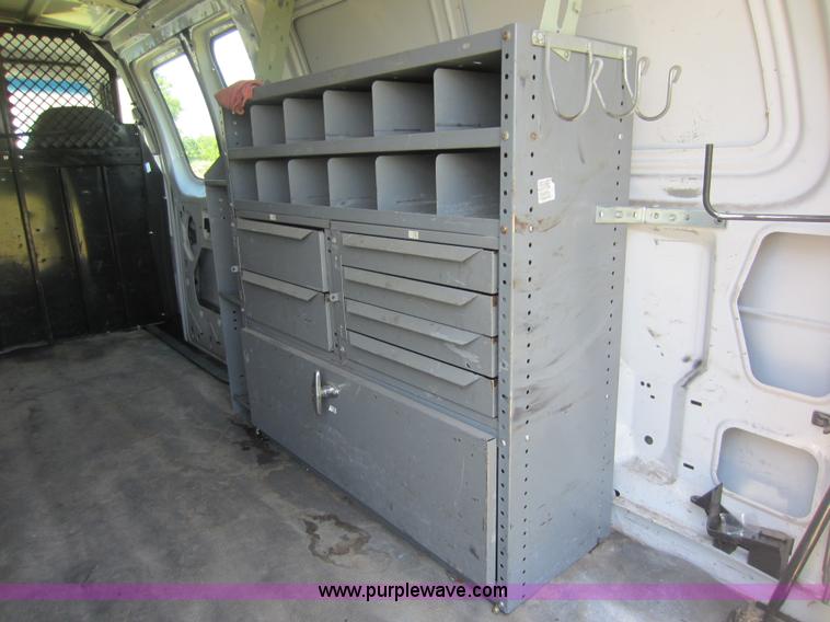 image for item C5472 2001 Ford E250 cargo van