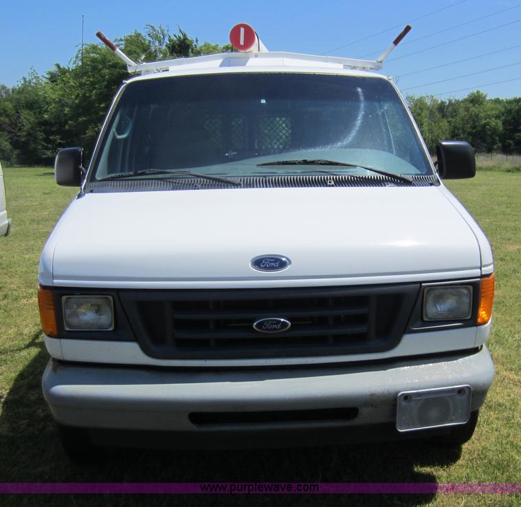 image for item C5473 2002 Ford E350 cargo van