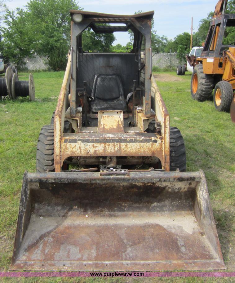 image for item C5477 1989 Bobcat 743 skid steer