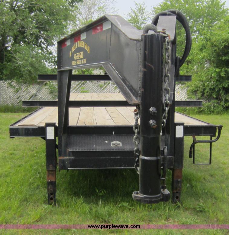 image for item C5480 2006 John Kerr gooseneck trailer