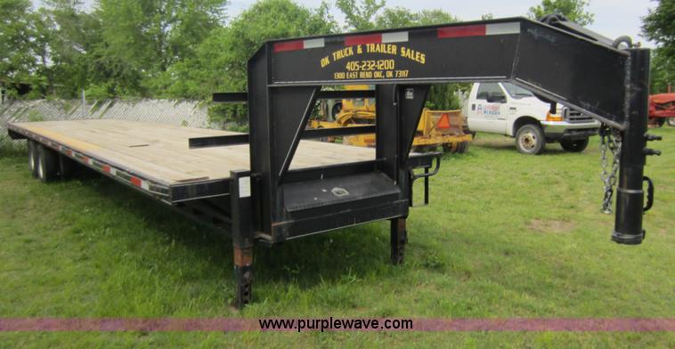 image for item C5480 2006 John Kerr gooseneck trailer