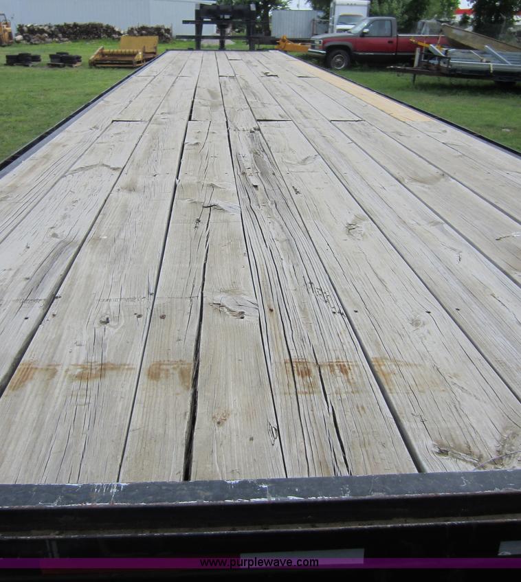 image for item C5480 2006 John Kerr gooseneck trailer