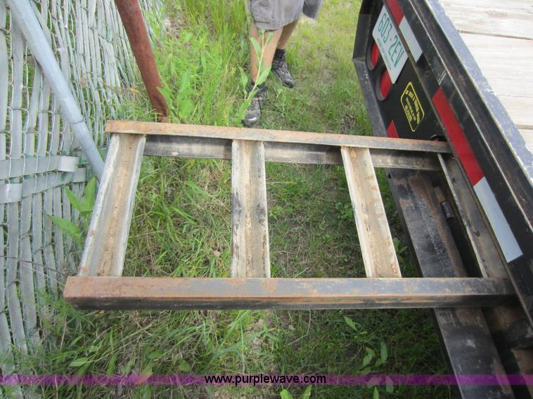 image for item C5480 2006 John Kerr gooseneck trailer