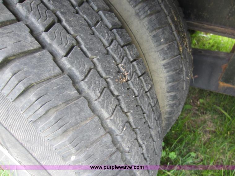 image for item C5480 2006 John Kerr gooseneck trailer