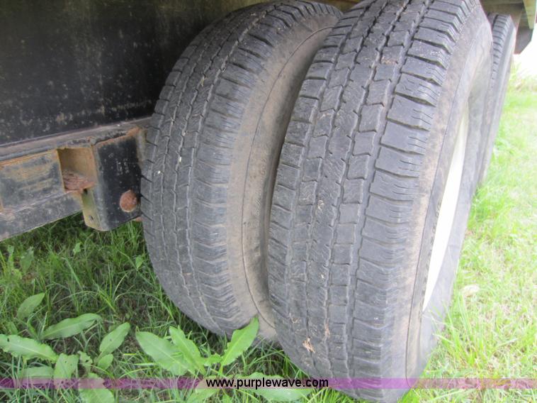 image for item C5480 2006 John Kerr gooseneck trailer