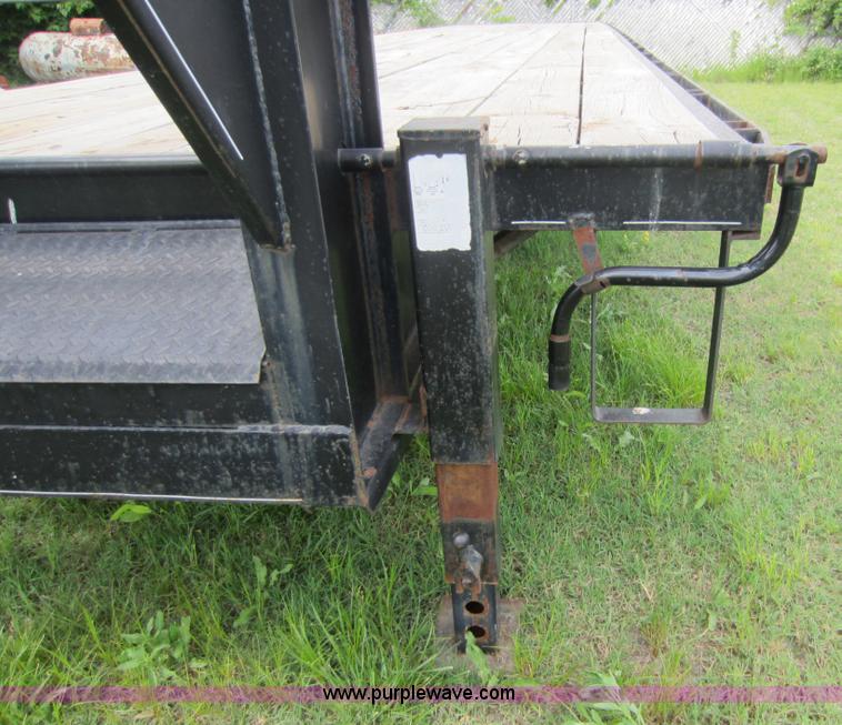 image for item C5480 2006 John Kerr gooseneck trailer