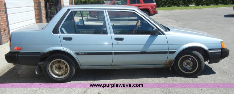 image for item D4017 1985 Toyota Corolla