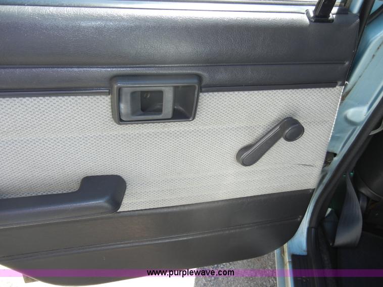 image for item D4017 1985 Toyota Corolla