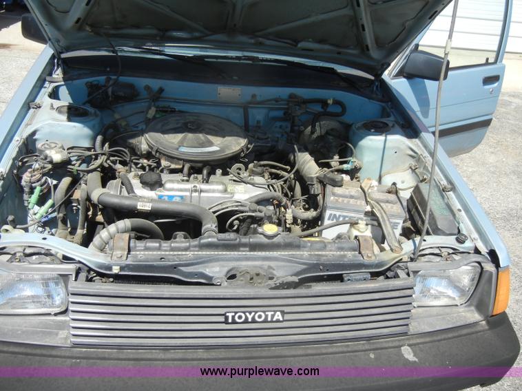 image for item D4017 1985 Toyota Corolla