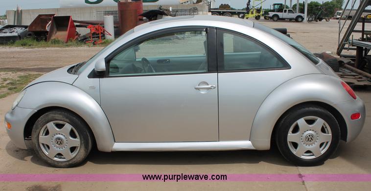 image for item D7896 2000 Volkswagen New Beetle GLS