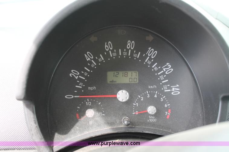 image for item D7896 2000 Volkswagen New Beetle GLS