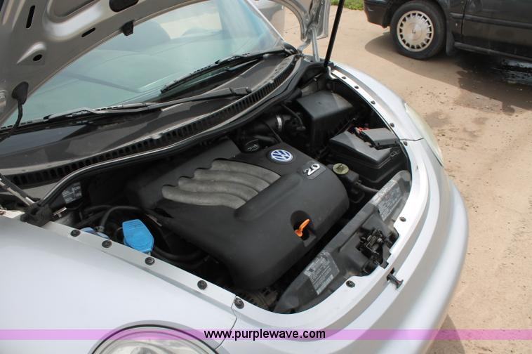 image for item D7896 2000 Volkswagen New Beetle GLS