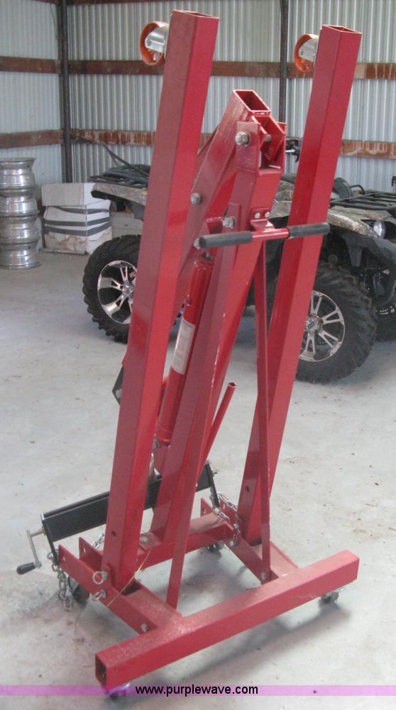 image for item G9863 Sweedway fold up 2 ton shop crane