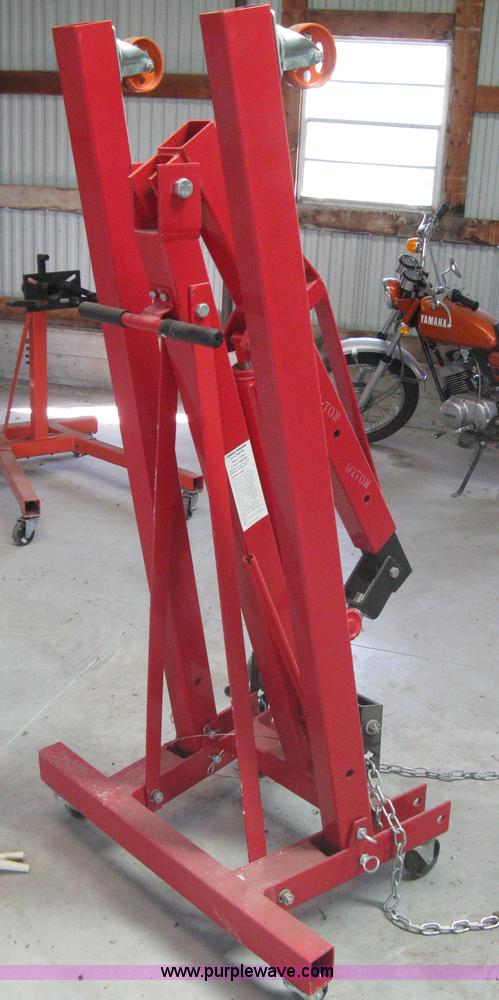 image for item G9863 Sweedway fold up 2 ton shop crane