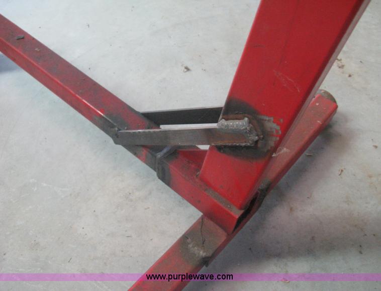 image for item G9865 Rolling engine stand
